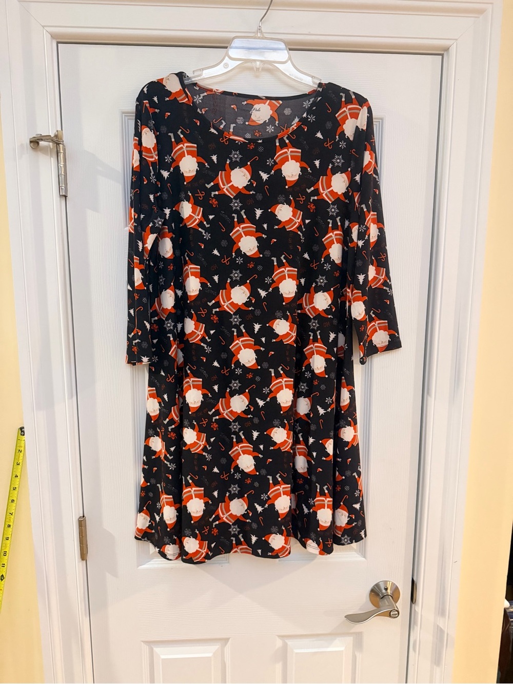 Ladies Size Large "North Pole" Santa Print Swing Dress Three-Quarter Sleeves GUC